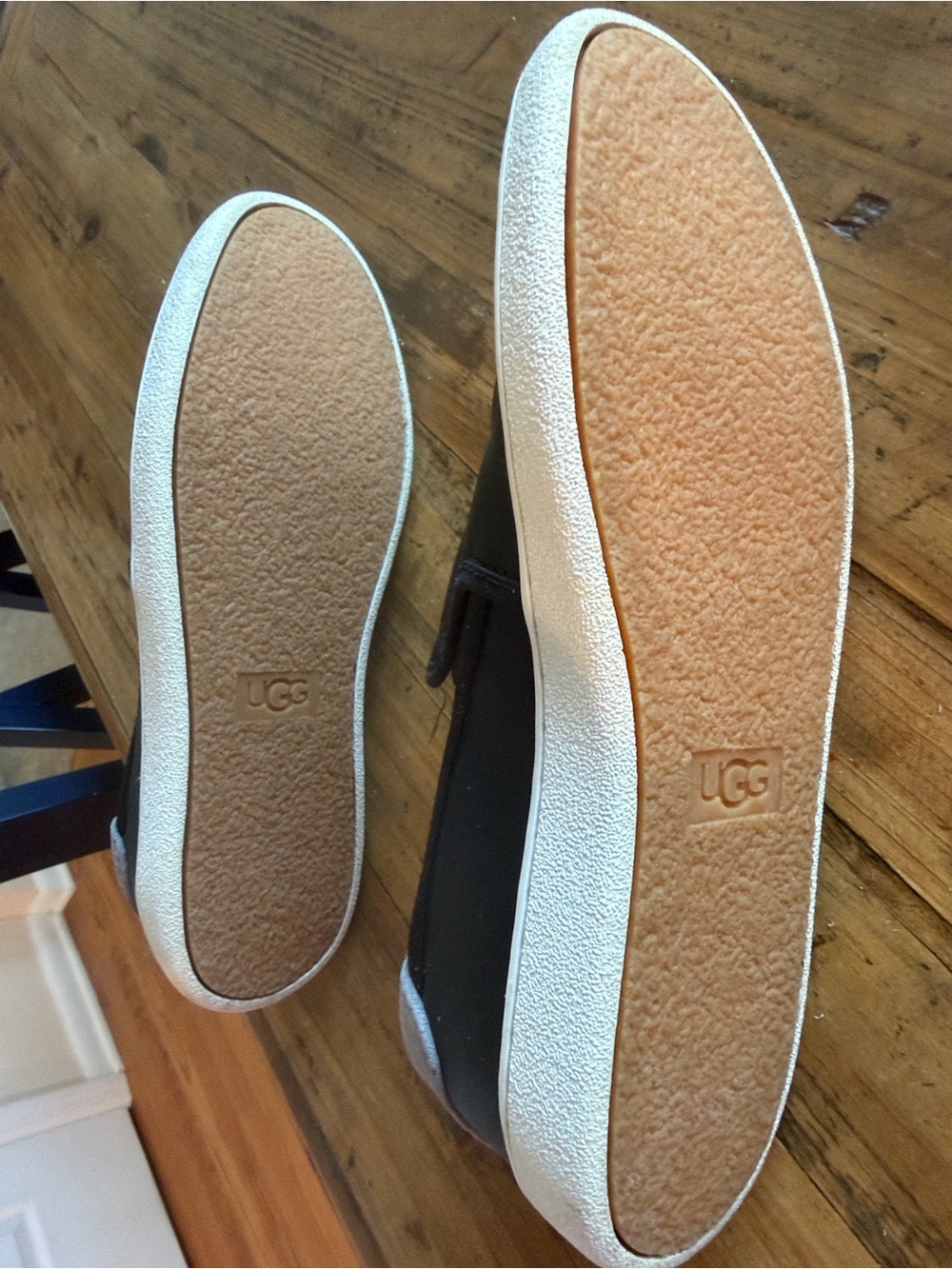UGG Ladies Black and Gray Slip-On Loafers NWOT - Picture 5 of 5